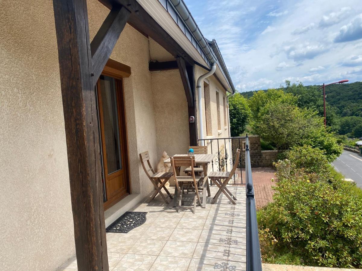Gite La Mie De Pain Bogny-sur-Meuse Exterior foto